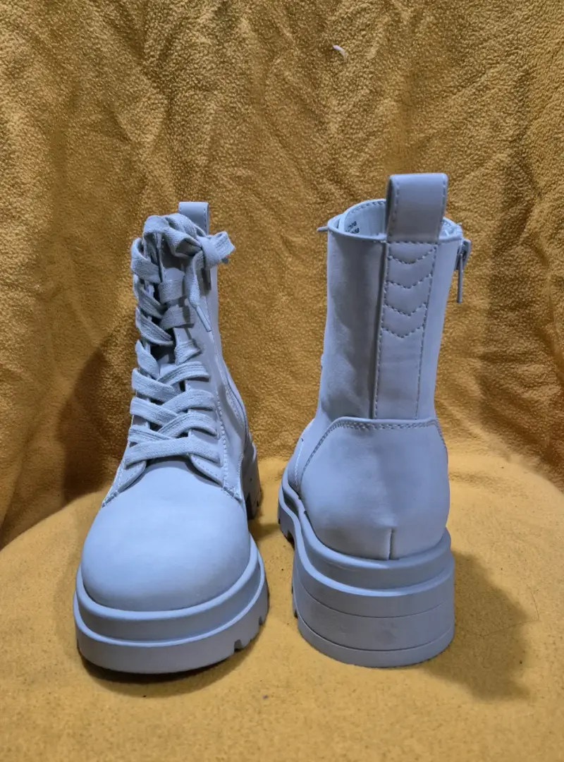 Botines blancos con cierre lateral - 2
