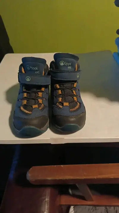 Botines Lippi talla 27 y son 17 cm - miniatura 1