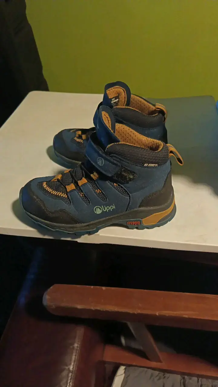 Botines Lippi talla 27 y son 17 cm - 2