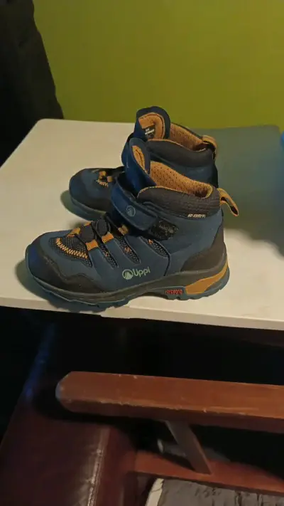 Botines Lippi talla 27 y son 17 cm - miniatura 2