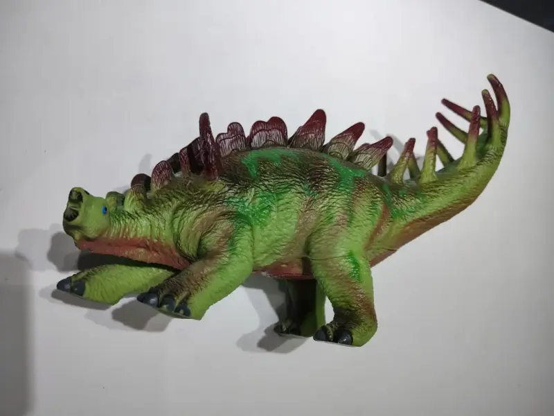 Figuras de dinosaurios T-Rex y Stegosaurus - 3