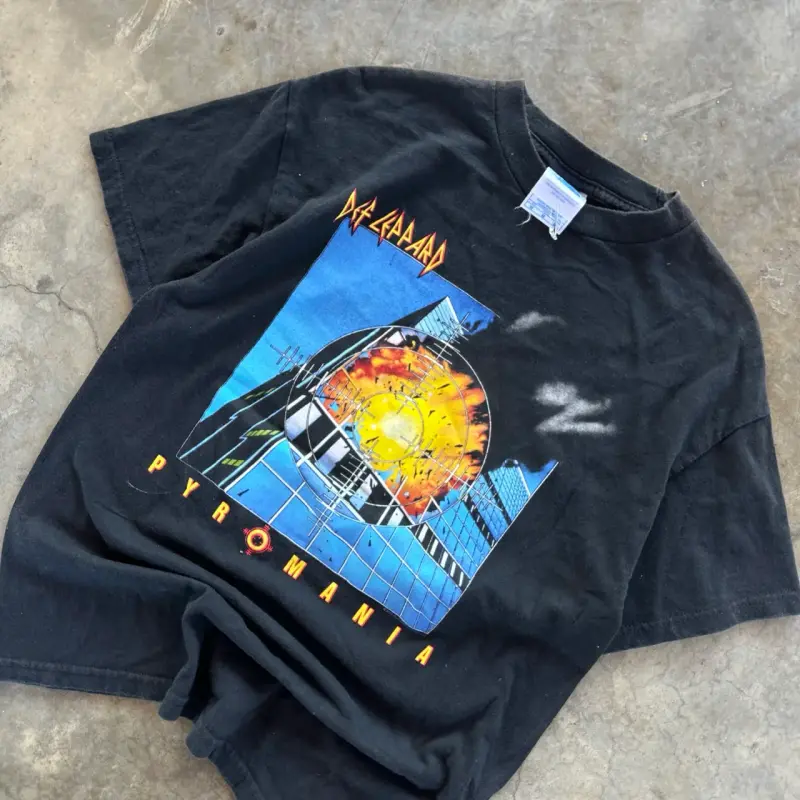 Polera negra Def Leppard Pyromania 2002 - 2