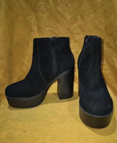 Botines negros de tacón alto con cierre lateral - miniatura 2
