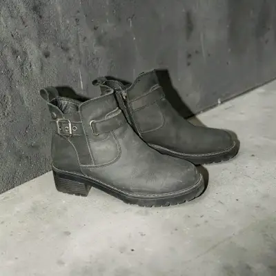 Botines de cuero negro con hebilla - miniatura 2