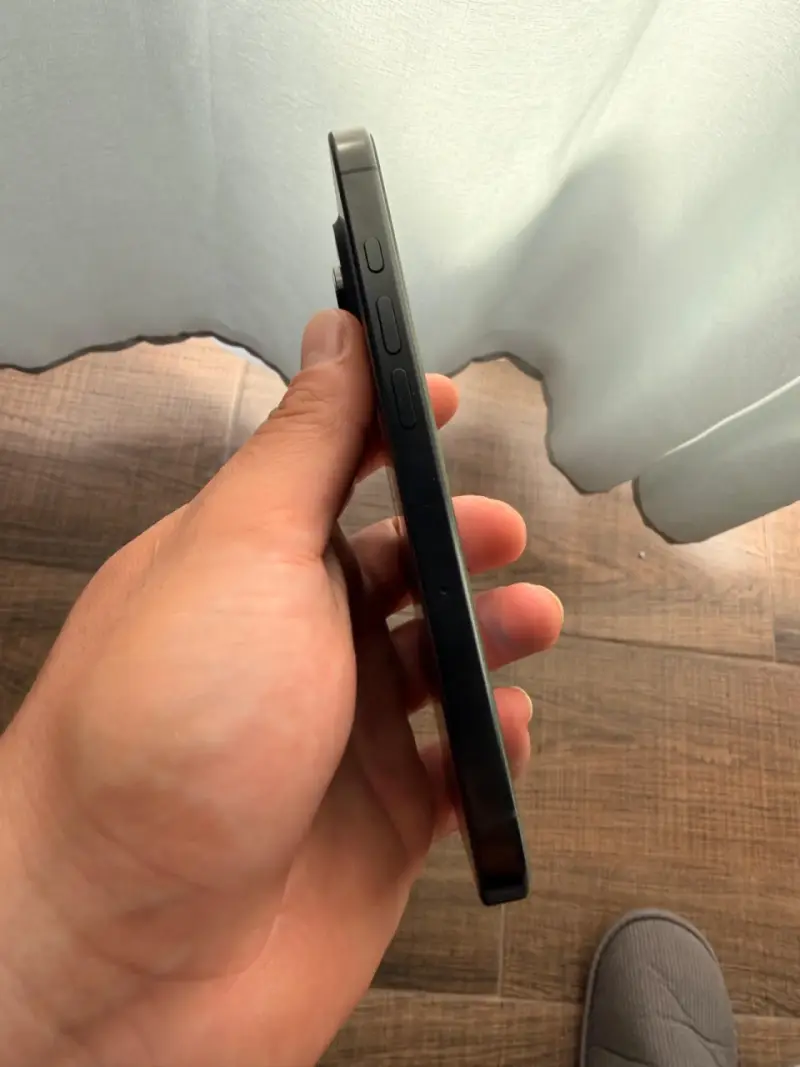 iPhone 16 pro 256 Gb - 1