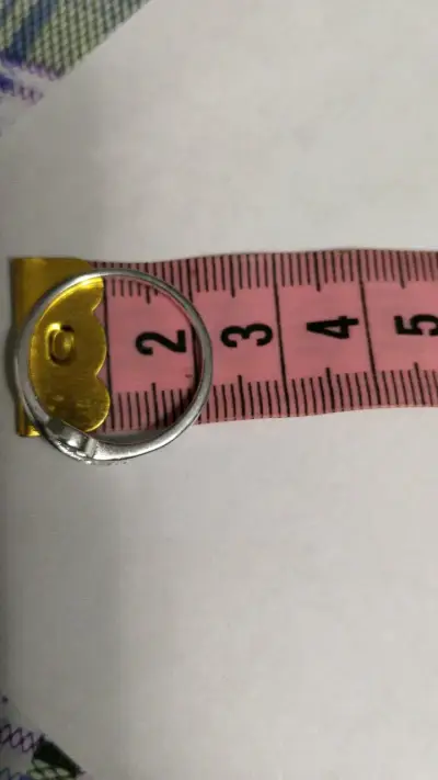 Anillo de plata con diseño de hojas - miniatura 4