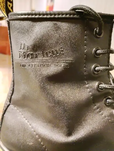 Botas negras de cuero Dr. Martens - miniatura 2