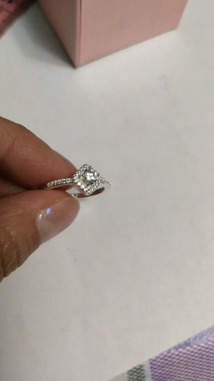 Anillo de compromiso con diamante brillante - 3
