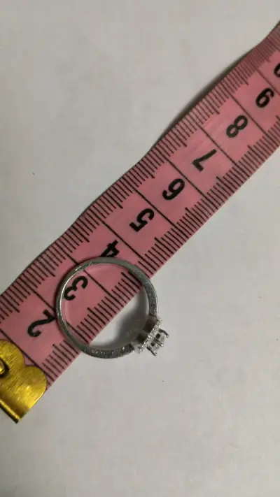 Anillo de compromiso con diamante brillante - miniatura 5