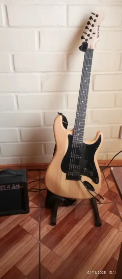 Guitarra eléctrica Scorpion con afinador digital - miniatura 2