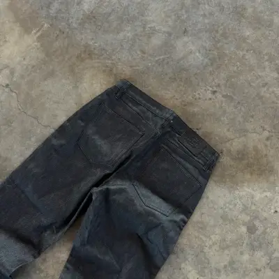 Jeans negros de mezclilla raw denim hombre - miniatura 4