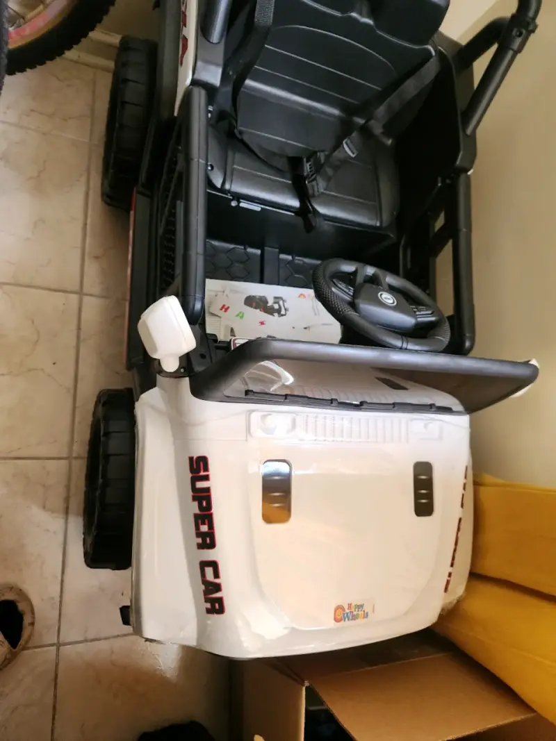 Auto eléctrico infantil Rubicon con Bluetooth - 3