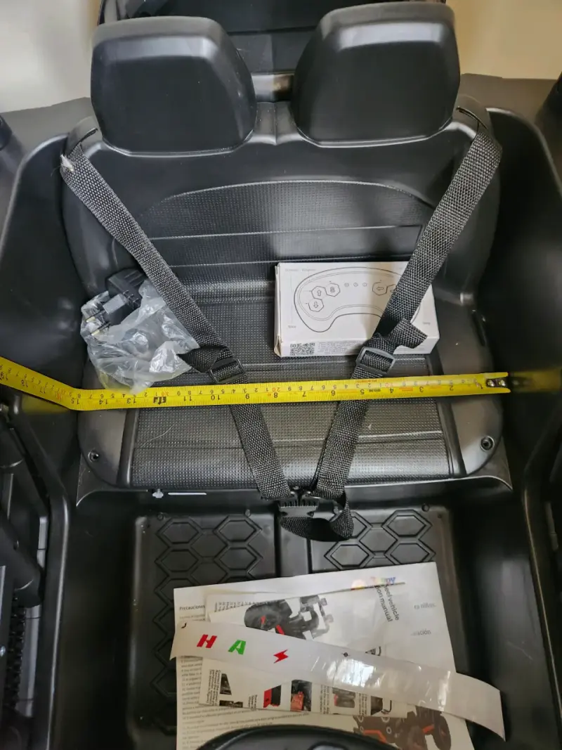 Auto eléctrico infantil Rubicon con Bluetooth - 4