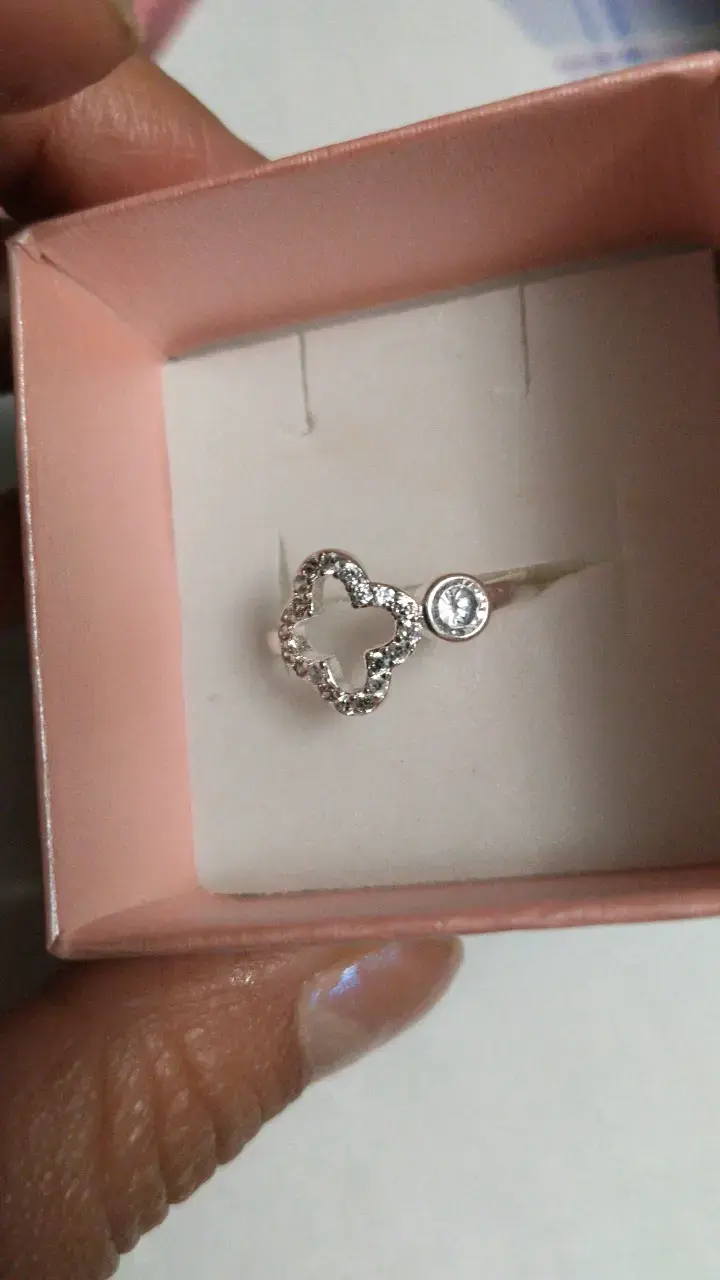 Anillo de plata con diseño elegante - 3