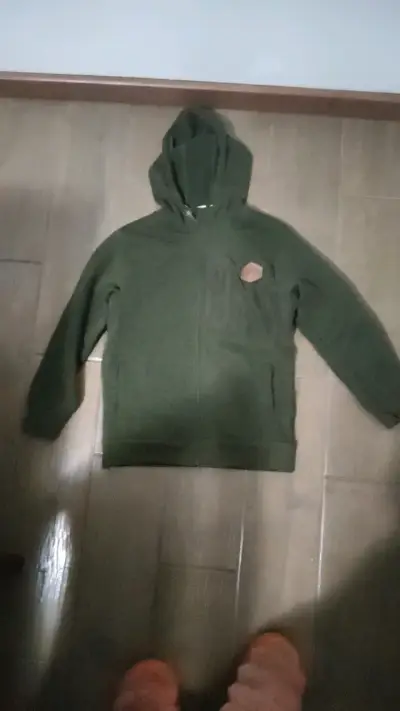 Polerón verde con capucha para hombre - miniatura 1