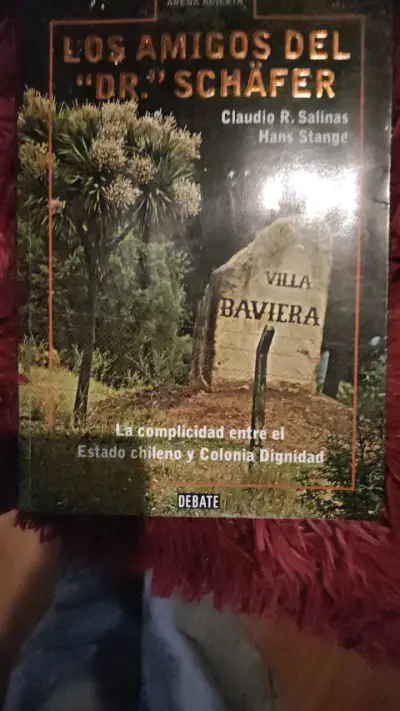 Libro 'Los Amigos del Dr. Schäfer' de Claudio R. Salinas - miniatura 1