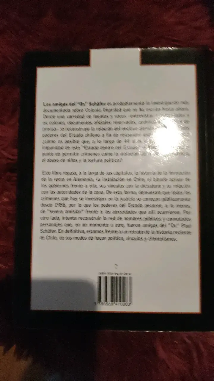 Libro 'Los Amigos del Dr. Schäfer' de Claudio R. Salinas - 2