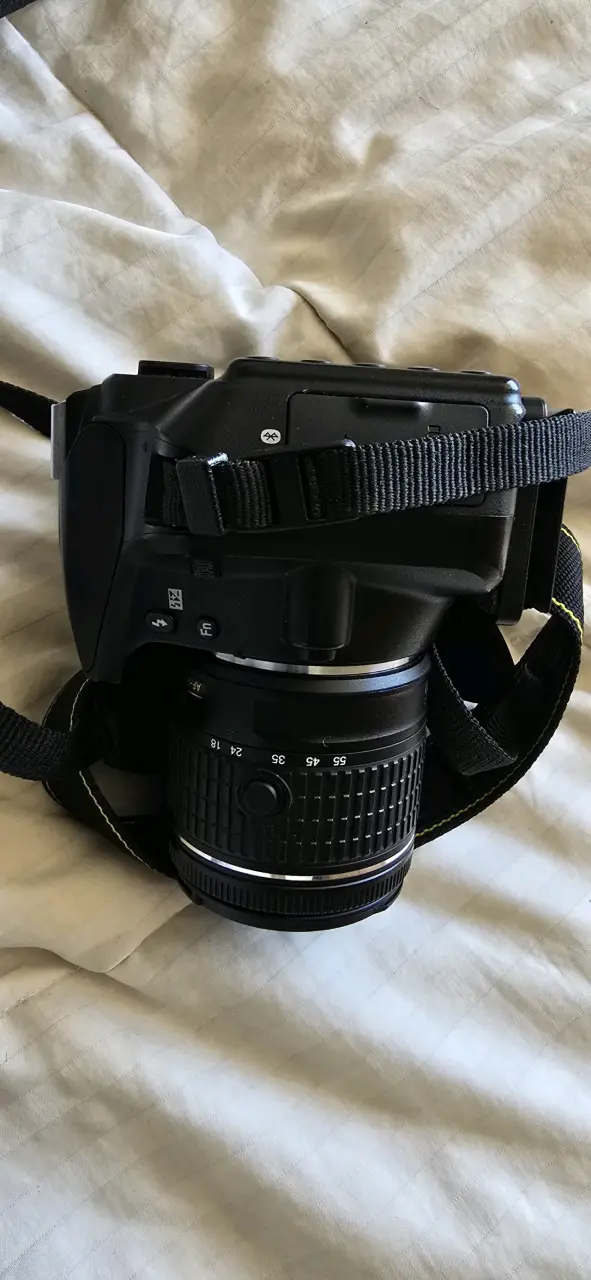 Cámara Nikon D3400 con lentes y accesorios - 4