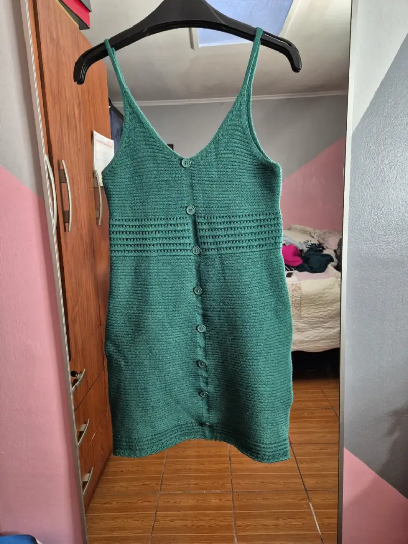Vestido tejido verde con botones - 4