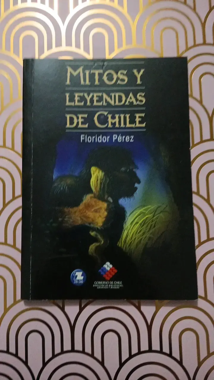 Libro 'Mitos y Leyendas de Chile' Floridor Pérez
