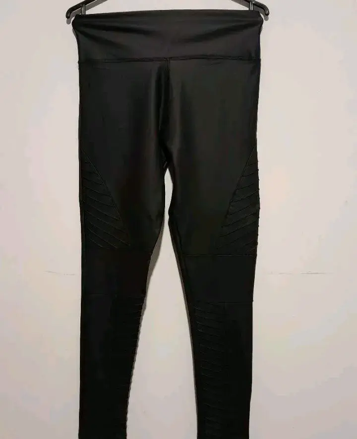 Leggings negros deportivos para mujer - 1