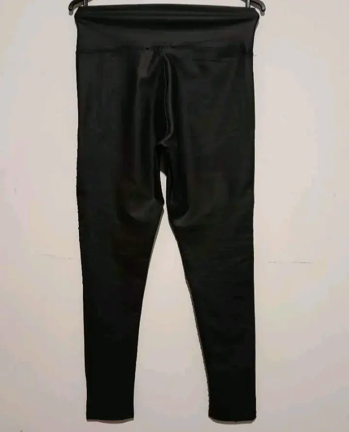 Leggings negros deportivos para mujer - 2