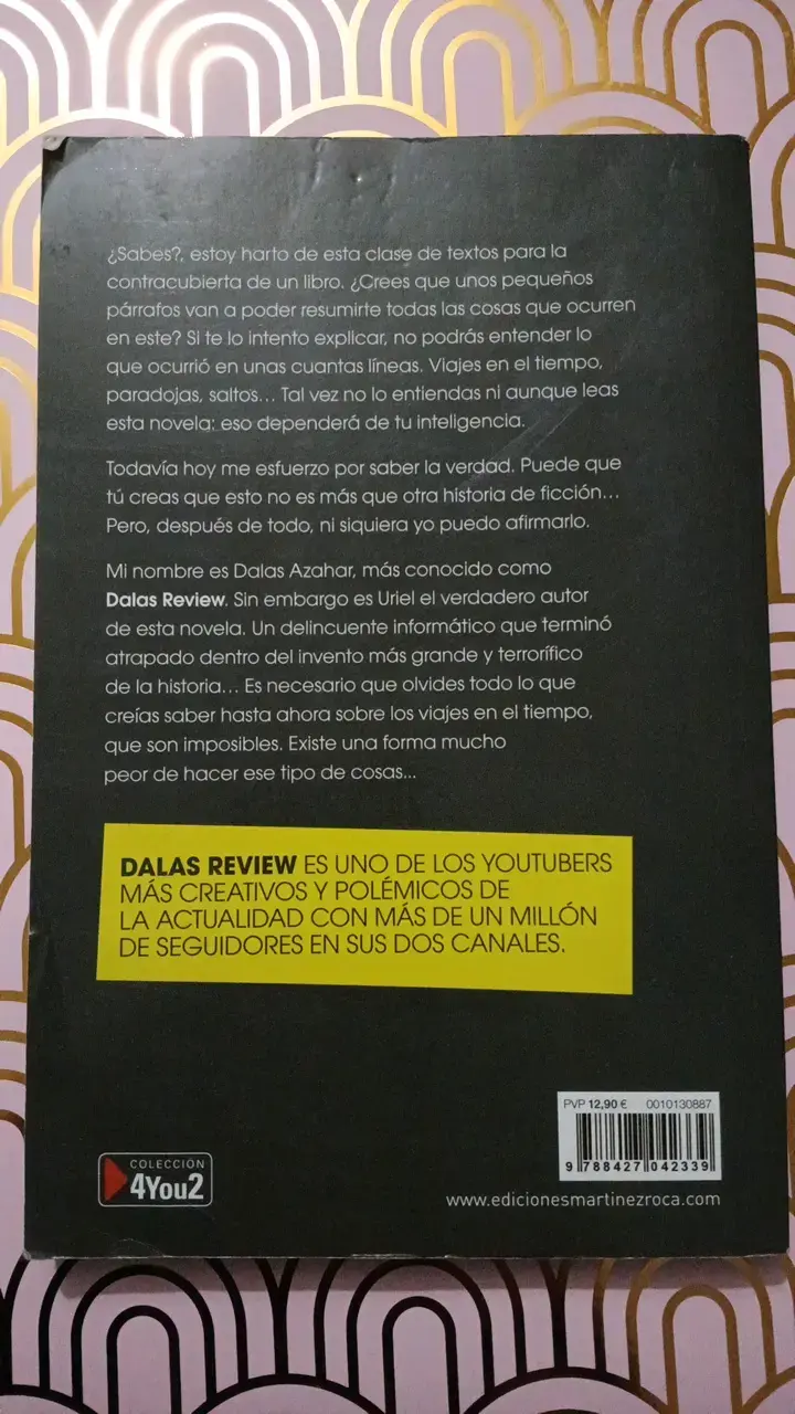 Libro 'Fugitivos en el Tiempo' de Dalas Review - 2