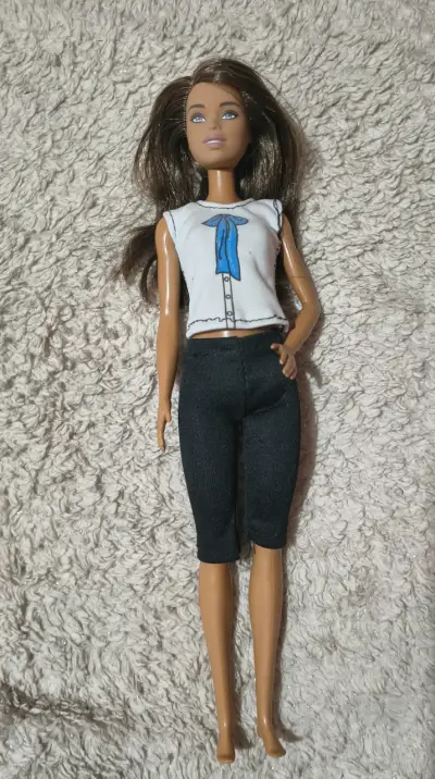 Se venden lindas Barbies - miniatura 1