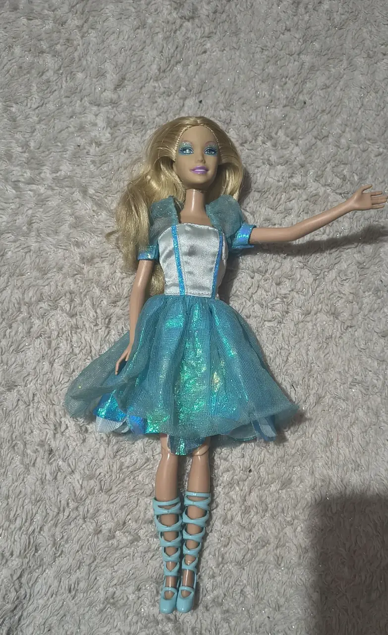 Se venden lindas Barbies - 6