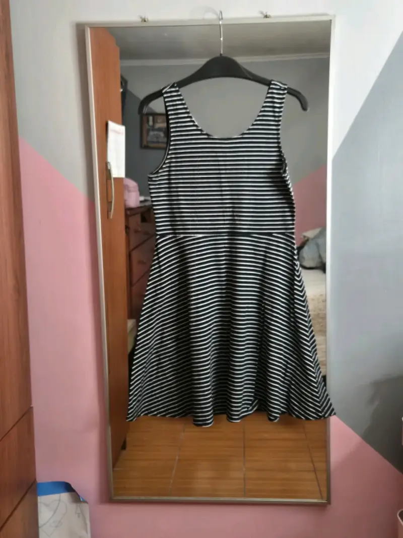 Vestido a rayas blanco y negro casual
