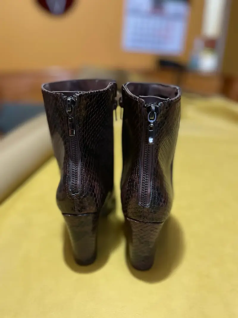 Botines de eco cuero marró, talla 35 con cierre - 1