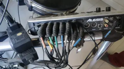 Batería electrónica Alesis DM10 + Pedalera doble - miniatura 3
