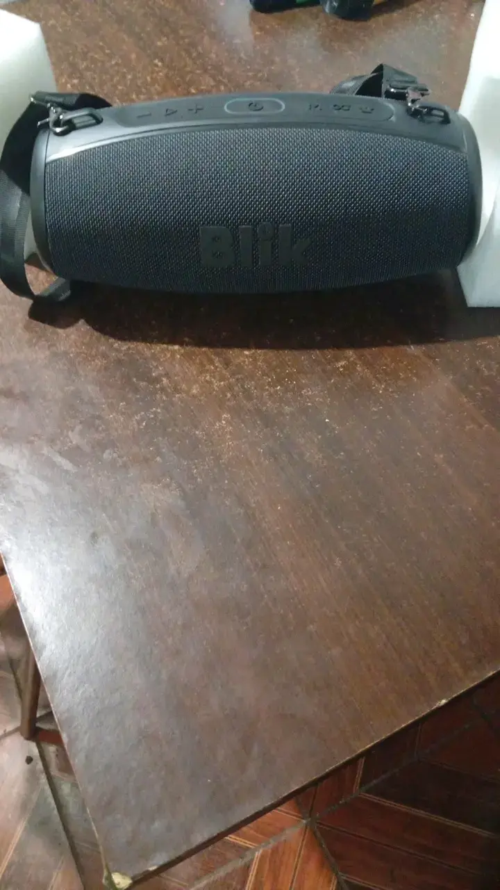 Parlante portátil Bluetooth negro - 3