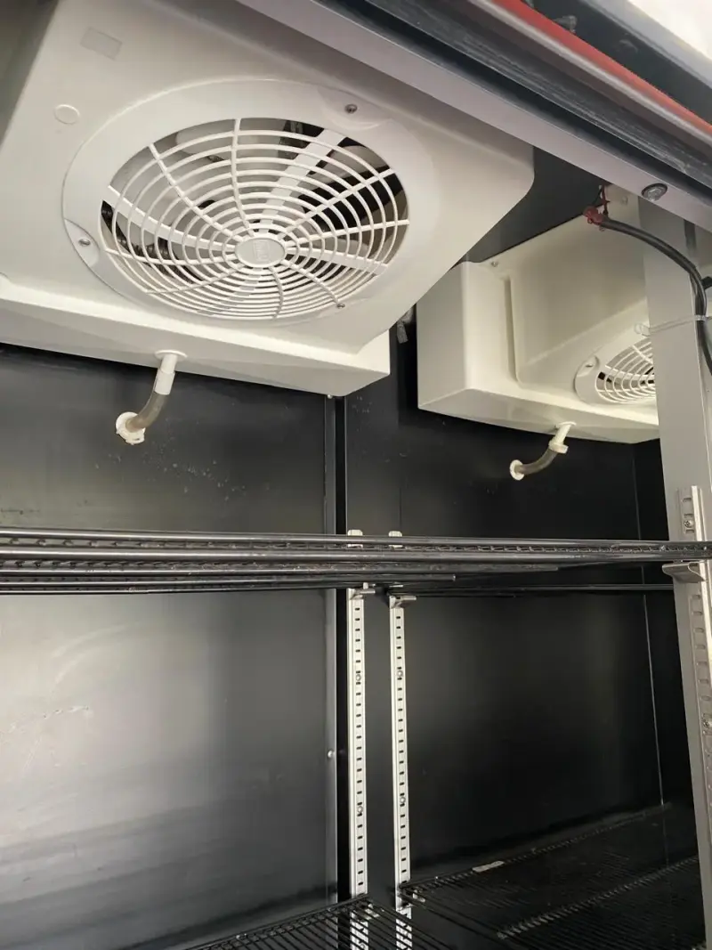 Visicooler 2 Puertas Correderas Negra - Impecable - 3