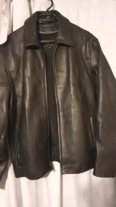 Chaqueta de cuero negra para hombre - miniatura 1