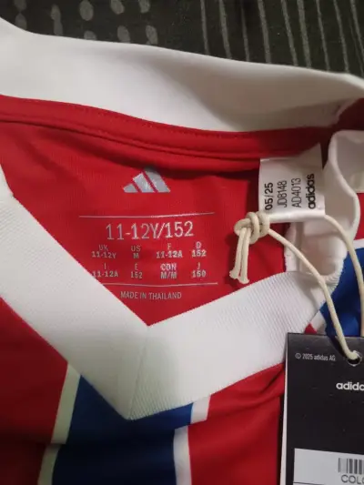 Camiseta Adidas juvenil roja talla 11-12 años - miniatura 1