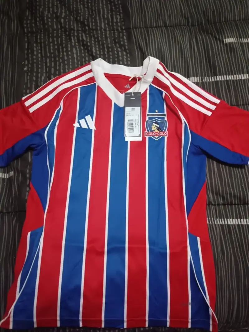 Camiseta Adidas juvenil roja talla 11-12 años - 2