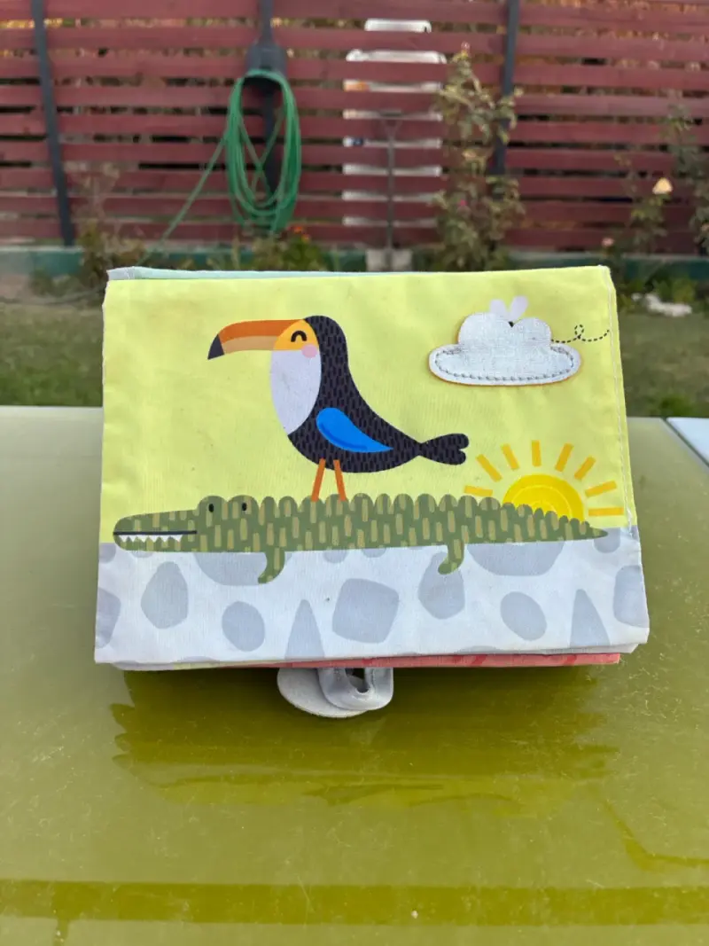Libro de tela para bebé con diferentes diseños - 3