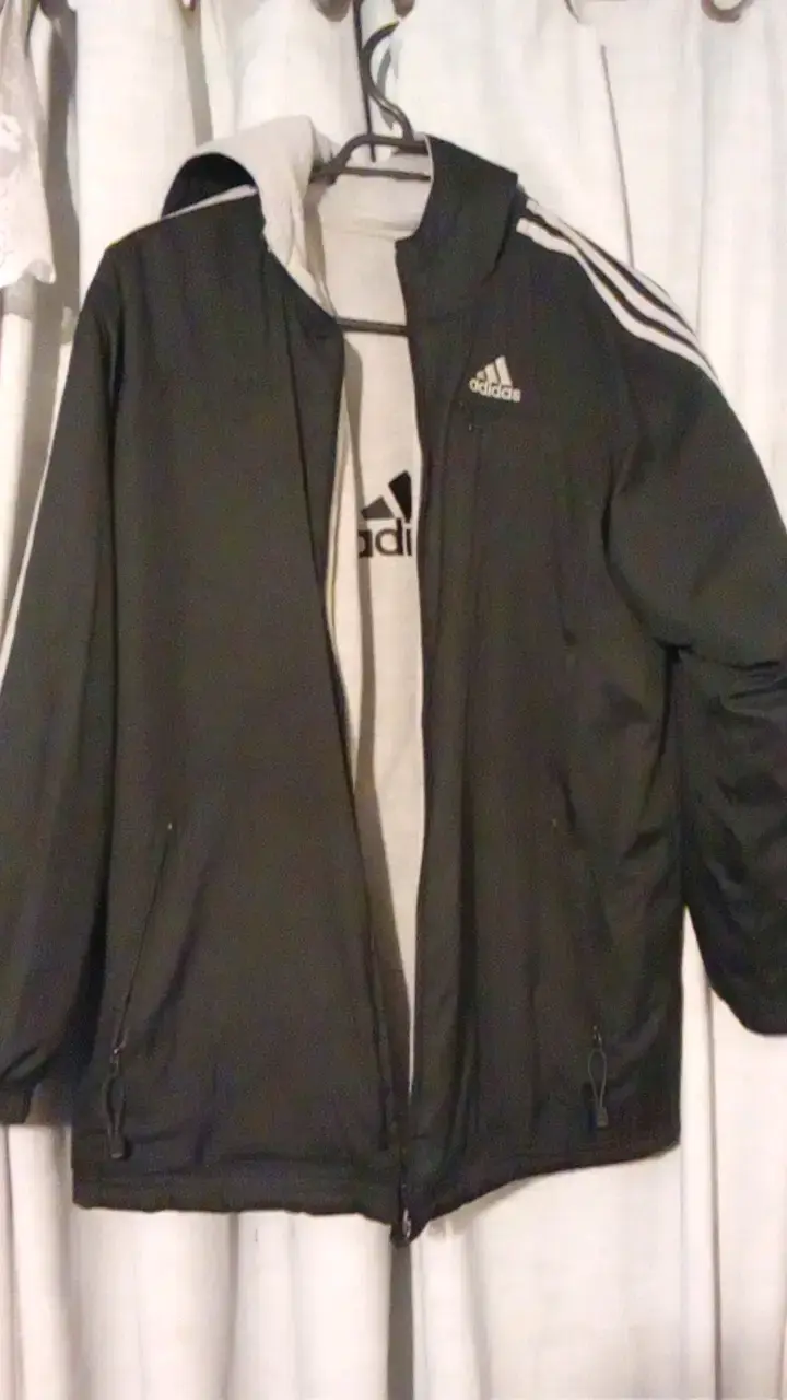 Polerón Adidas gris con capucha reversible parca - 3