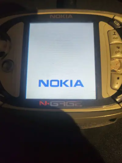Nokia N-Gage QD con cargador original - miniatura 3