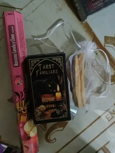 Baraja de tarot Catt Tarot con incienso - miniatura 4