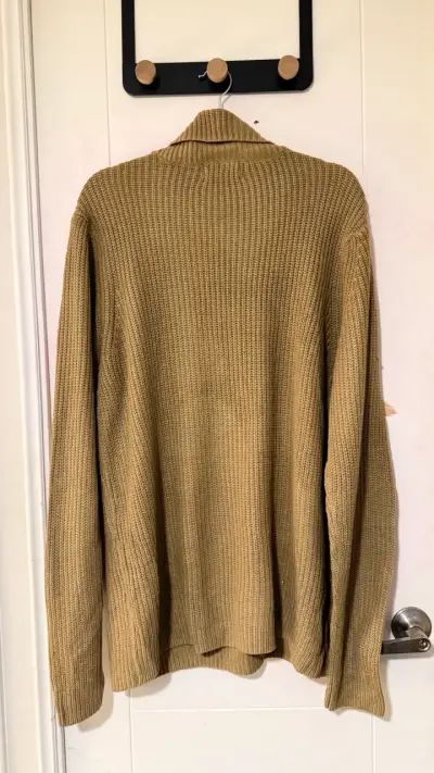 Vestido de lana  cuello alto beige Bershka - miniatura 3