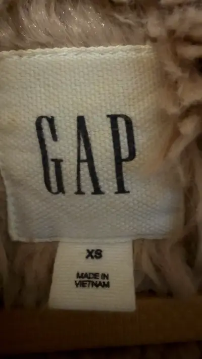 Abrigo de peluche GAP beige para mujer - miniatura 2