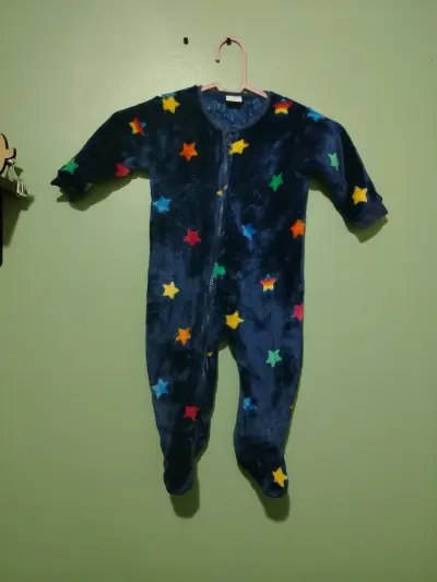 Pijama enterito de polar con estrellas - miniatura 1
