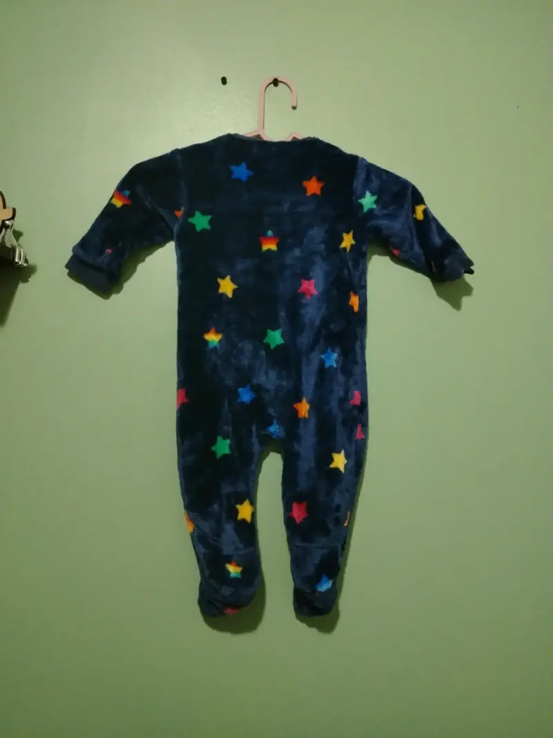 Pijama enterito de polar con estrellas - 2