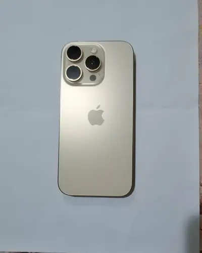 Se vende iPhone 16pro 128gb - miniatura 3