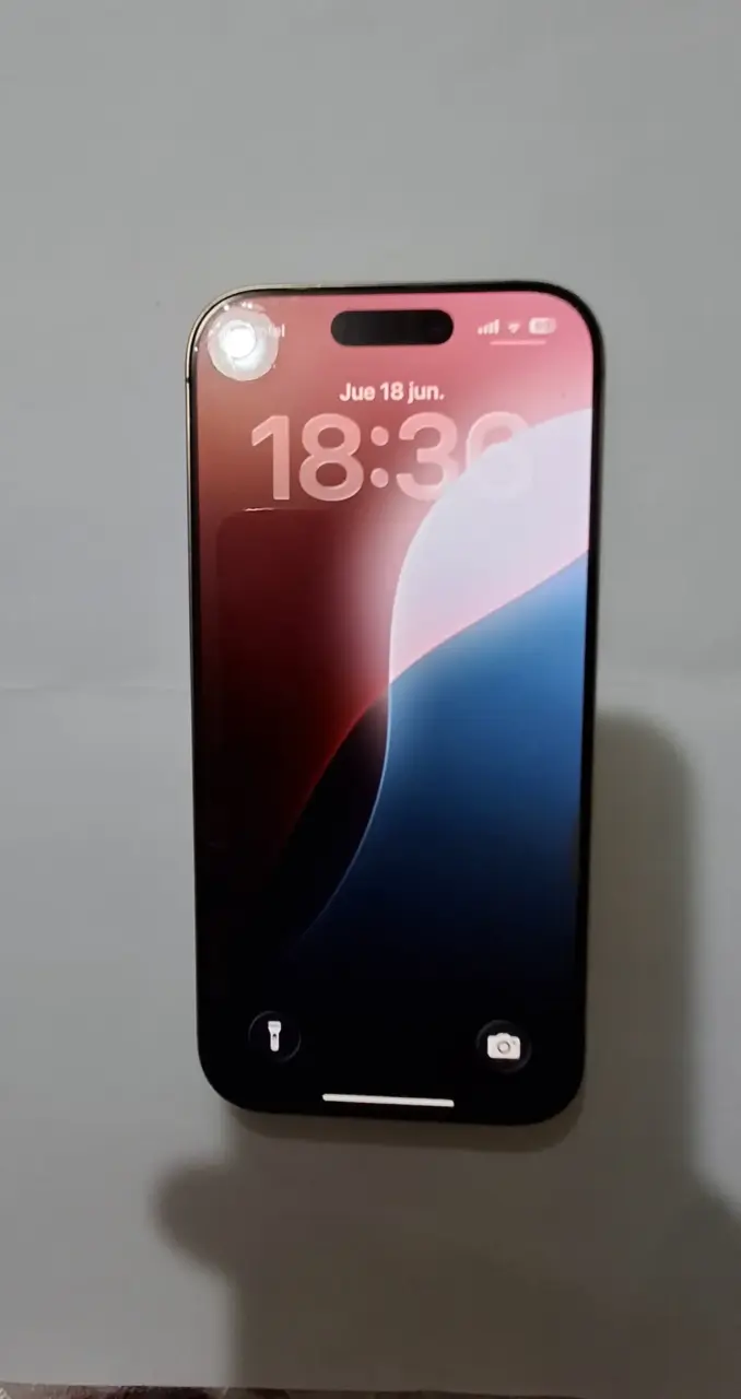 Se vende iPhone 16pro 128gb - 5