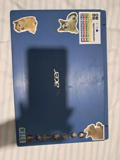 Notebook Acer azul en buen estado - miniatura 2