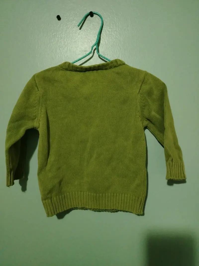 Suéter verde para niño con botones 12m - 2