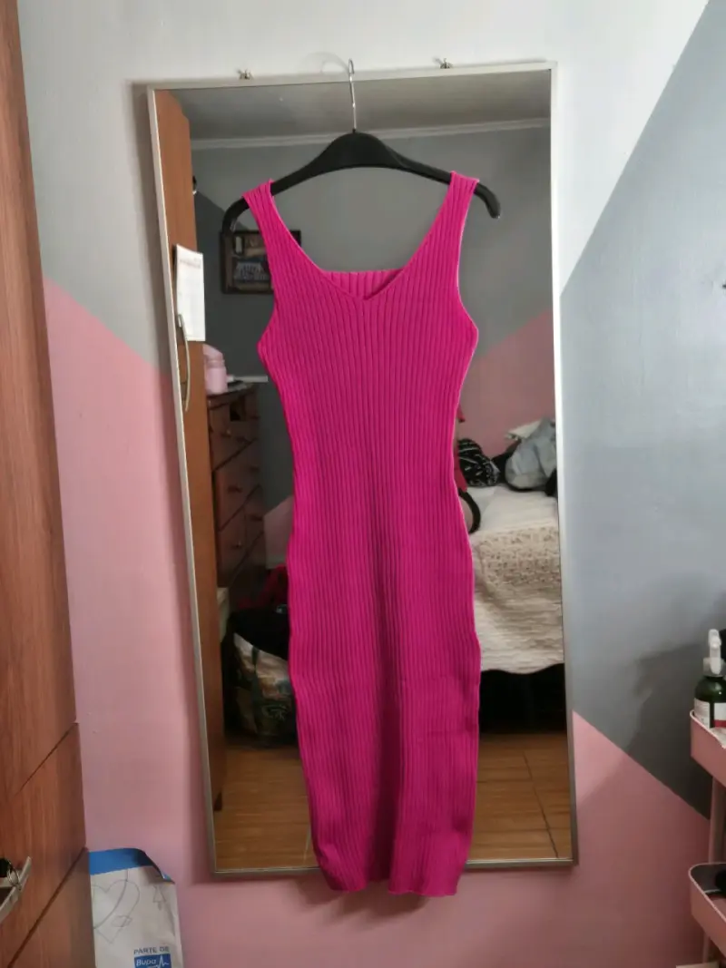 Vestido ajustado fucsia sin mangas - 3